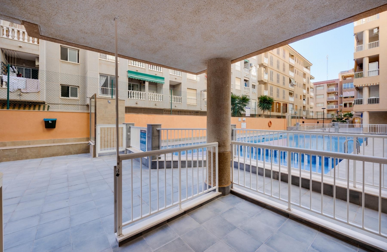 Rynek wtórny - Apartament - Torrevieja - Playa De Los Naufragos