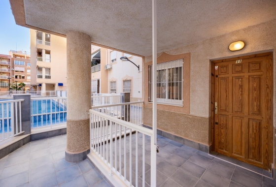 Rynek wtórny - Apartament - Torrevieja - Playa De Los Naufragos