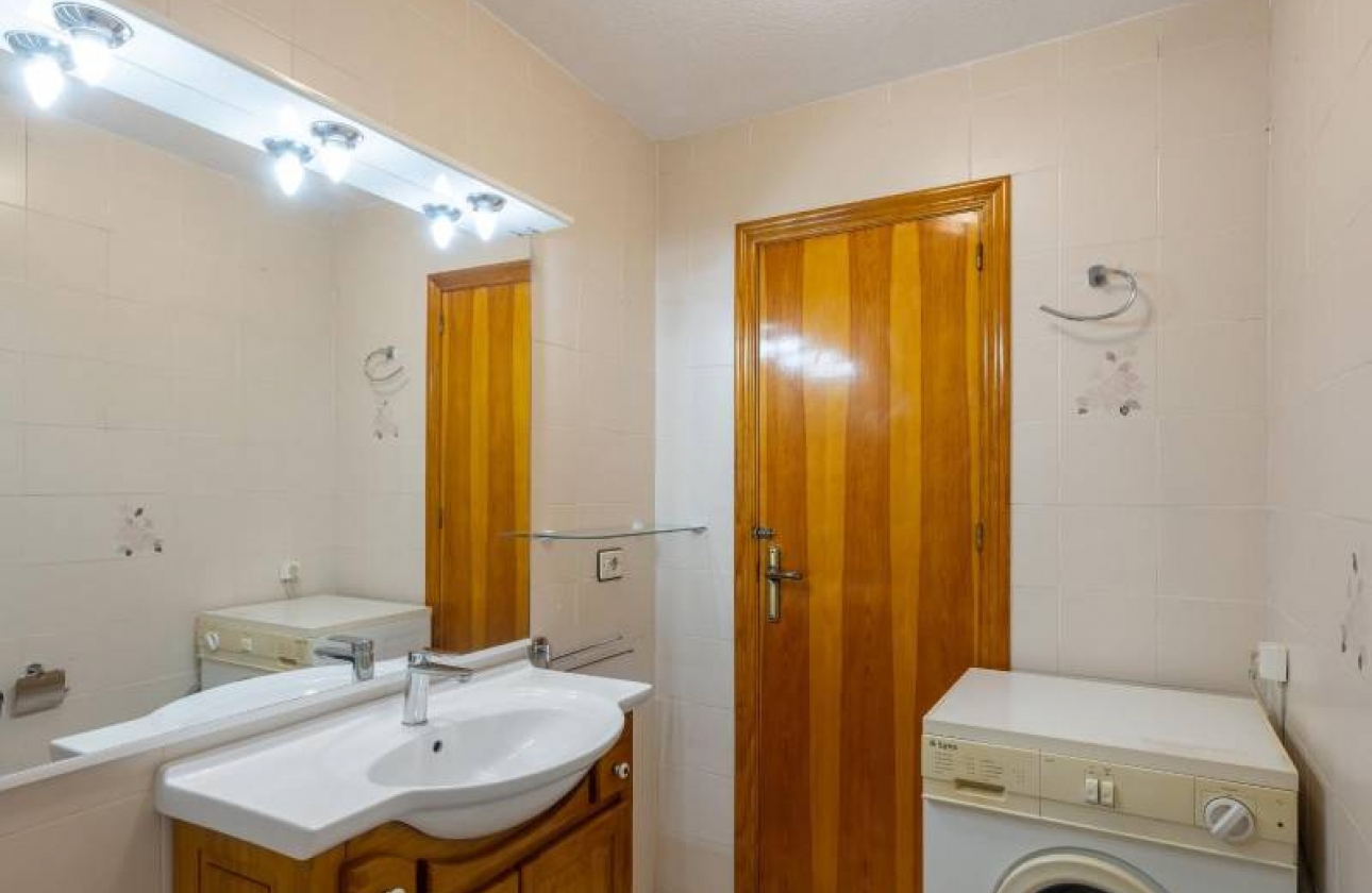 Rynek wtórny - Apartament - Torrevieja - Playa de los Locos