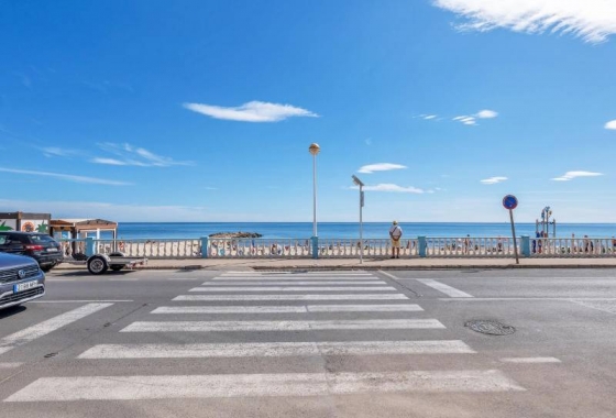 Rynek wtórny - Apartament - Torrevieja - Playa de los Locos