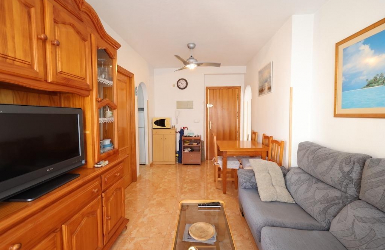 Resale - Apartment - Torrevieja - Acequion