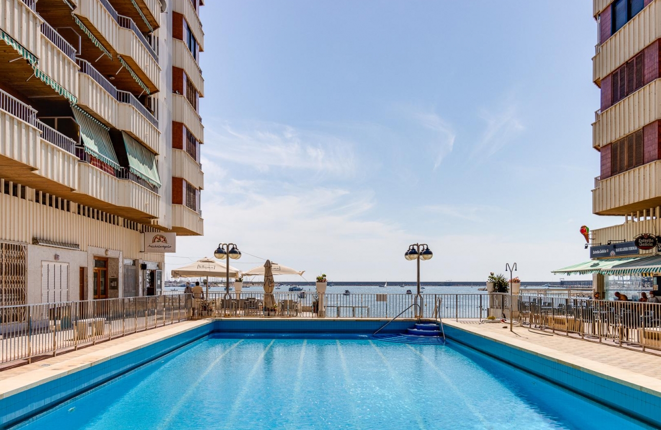 Resale - Apartment - Torrevieja - Playa del Acequión