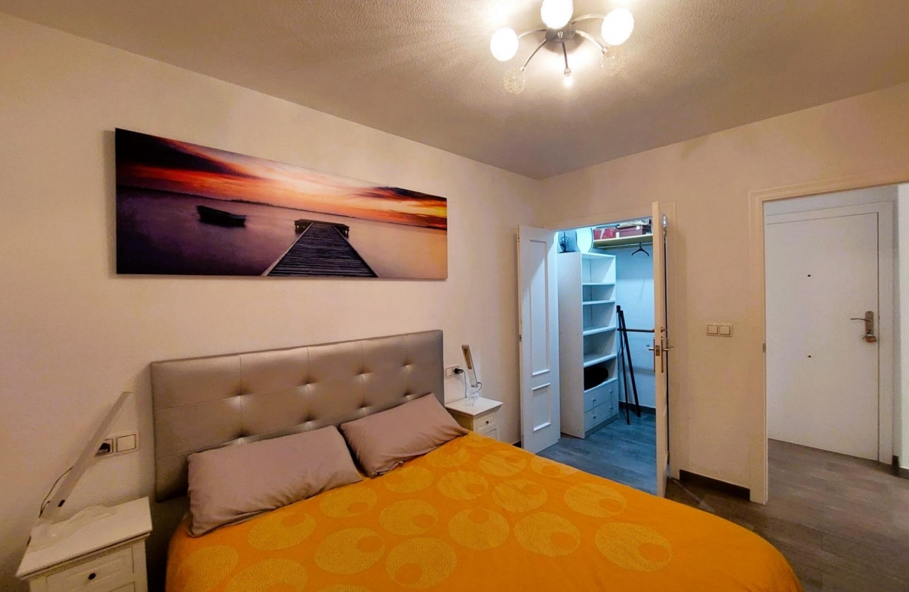 Rynek wtórny - Apartament - Torrevieja - Paseo maritimo