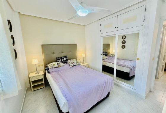 Resale - Apartment - Torrevieja - La Veleta