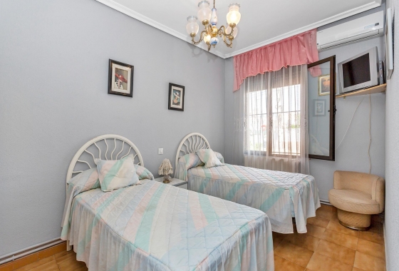 Rynek wtórny - Villa - Torrevieja - Nueva Torrevieja