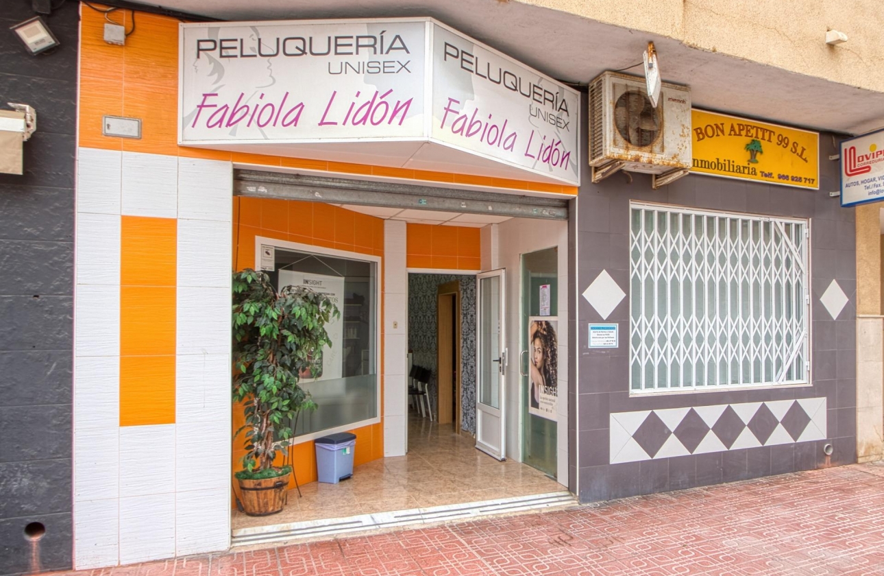 Resale - commercial property - Torrevieja - La Mata