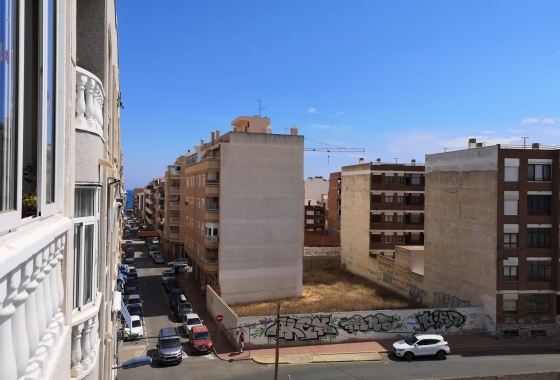 Resale - Apartment - Torrevieja - Estacion de autobuses