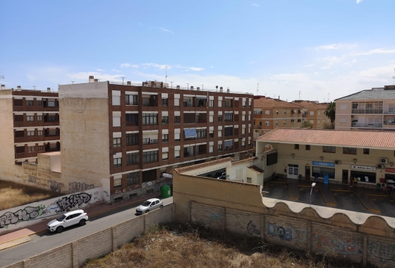 Resale - Apartment - Torrevieja - Estacion de autobuses