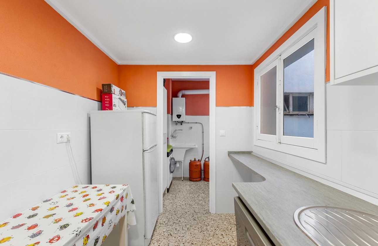 Resale - Apartment - Torrevieja - Playa de los Locos