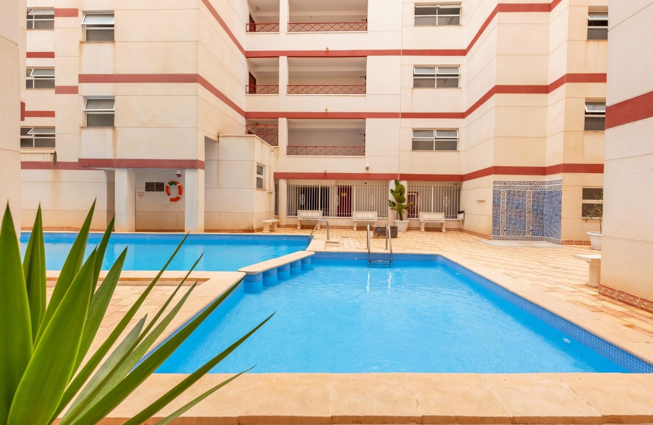 Resale - Apartment - Torrevieja - Centro