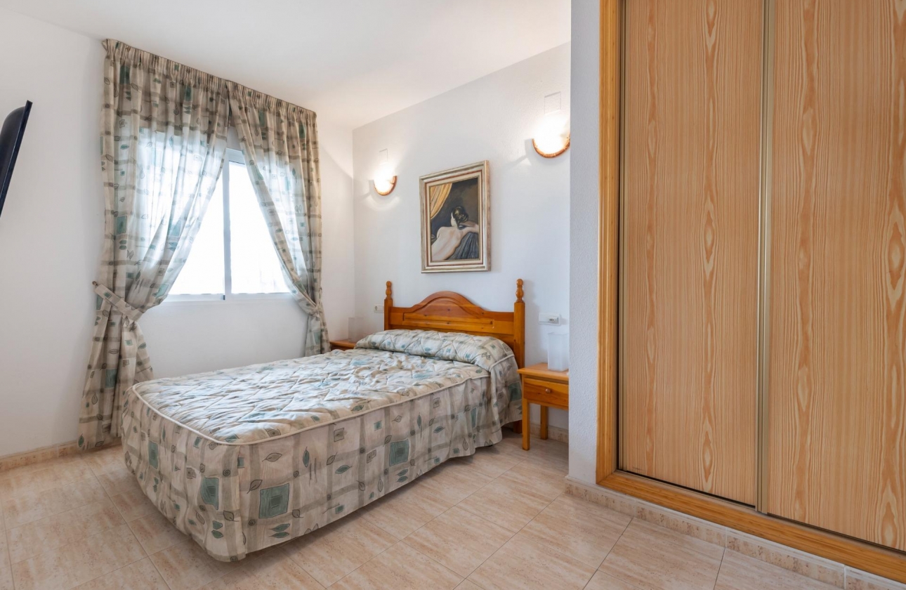 Rynek wtórny - Apartament - Torrevieja - Estacion de autobuses