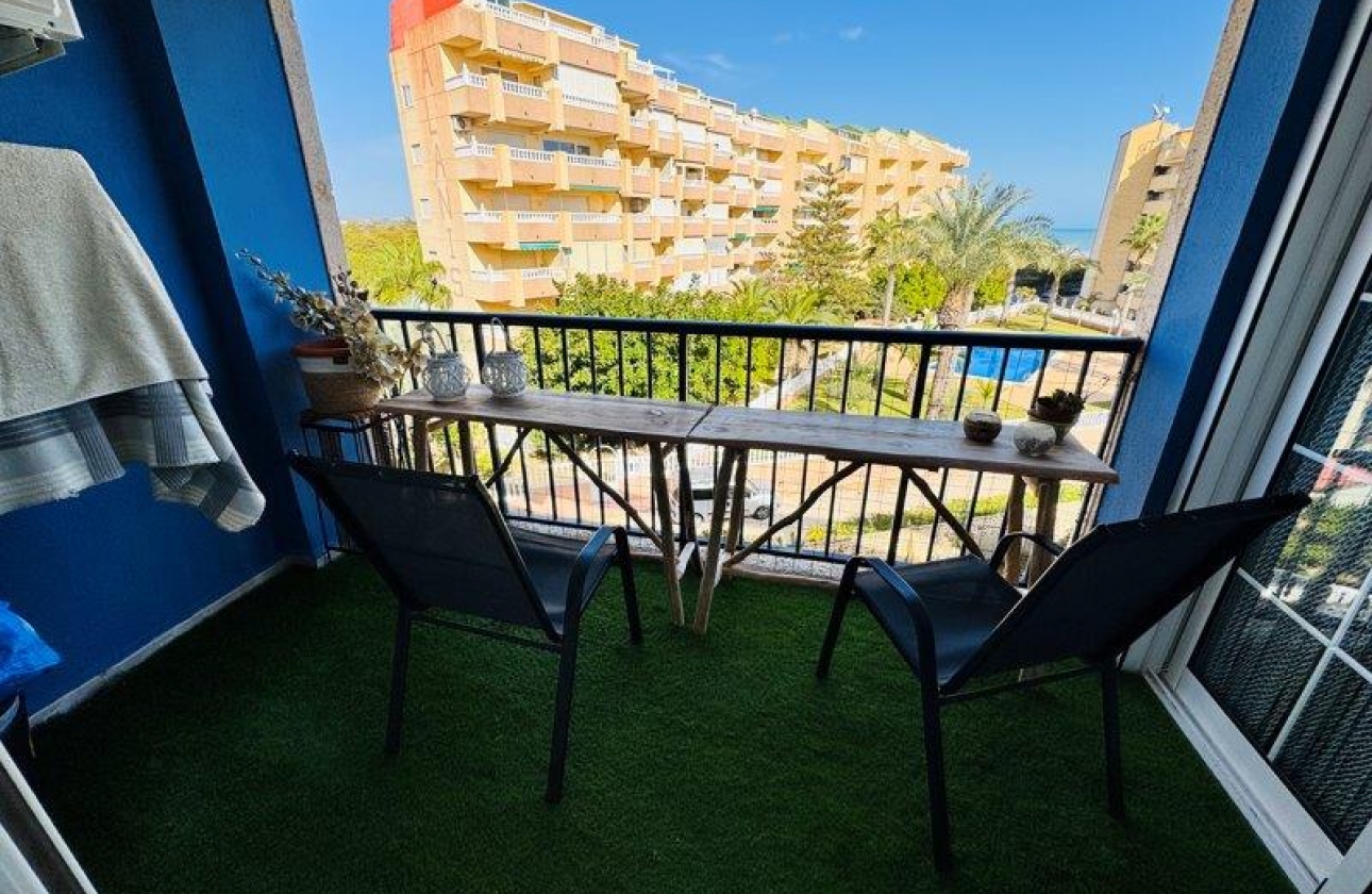 Resale - Apartment - Torrevieja - La Mata