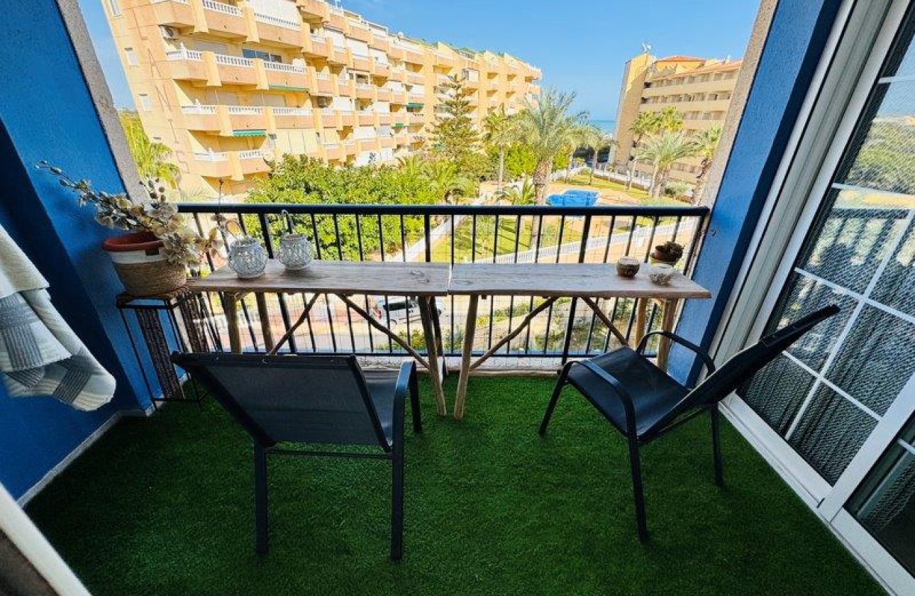 Resale - Apartment - Torrevieja - La Mata