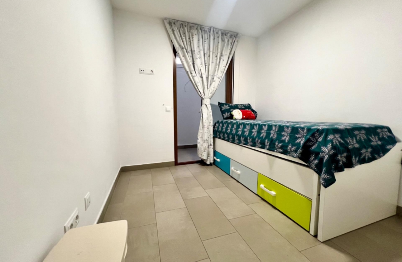 Resale - Apartment - Torrevieja - Centro