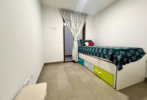 Resale - Apartment - Torrevieja - Centro