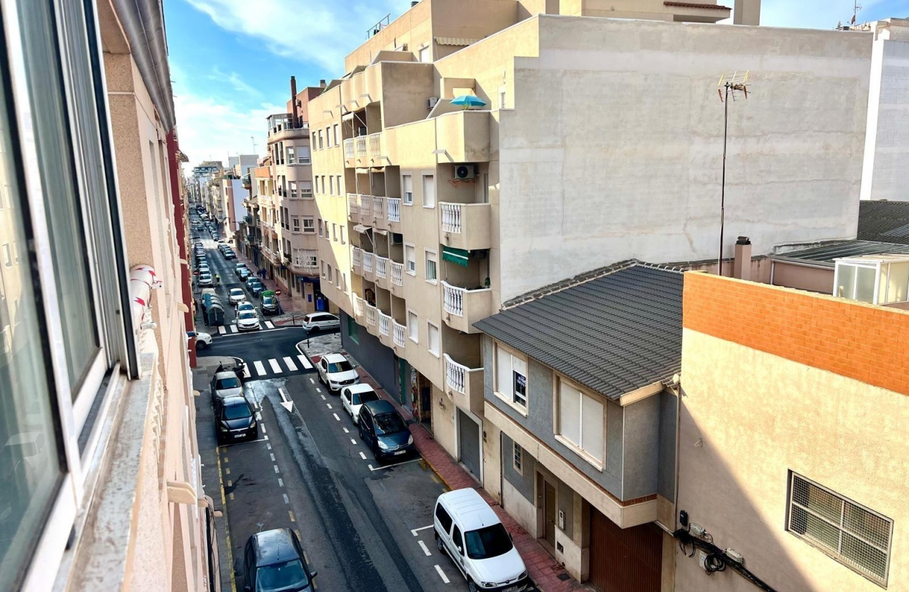 Resale - Apartment - Torrevieja - Centro