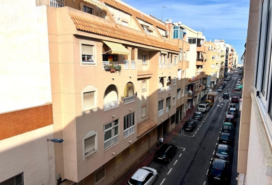 Resale - Apartment - Torrevieja - Centro