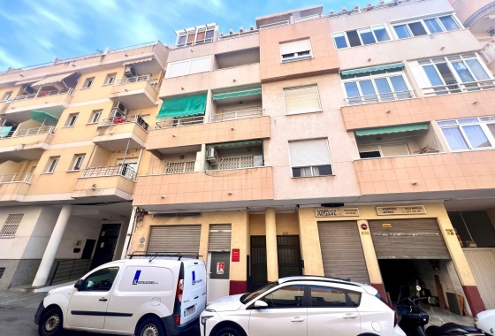 Resale - Apartment - Torrevieja - Centro