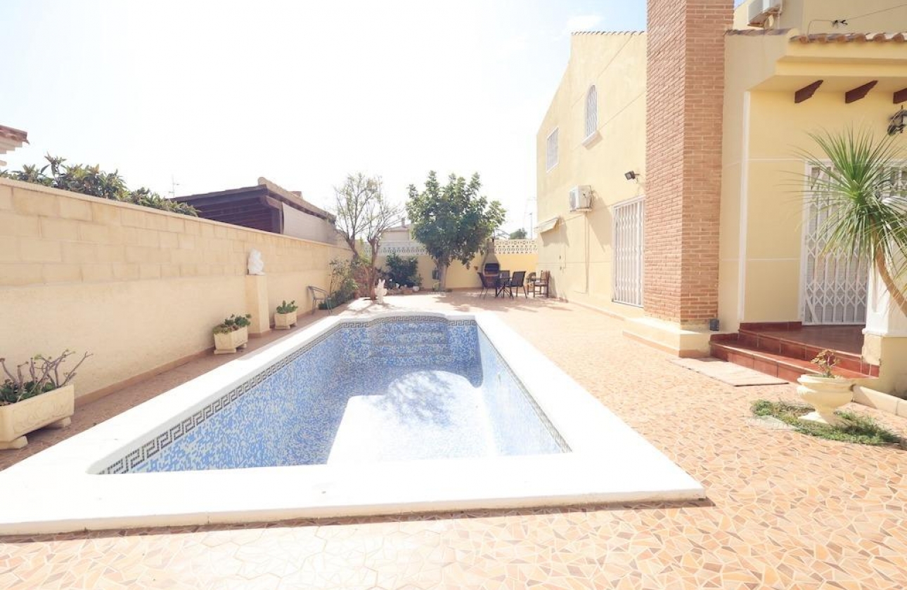 Reventa - Villa - Orihuela Costa - Playa Flamenca