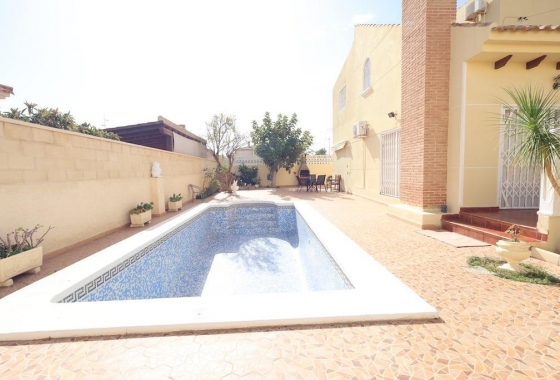 Reventa - Villa - Orihuela Costa - Playa Flamenca