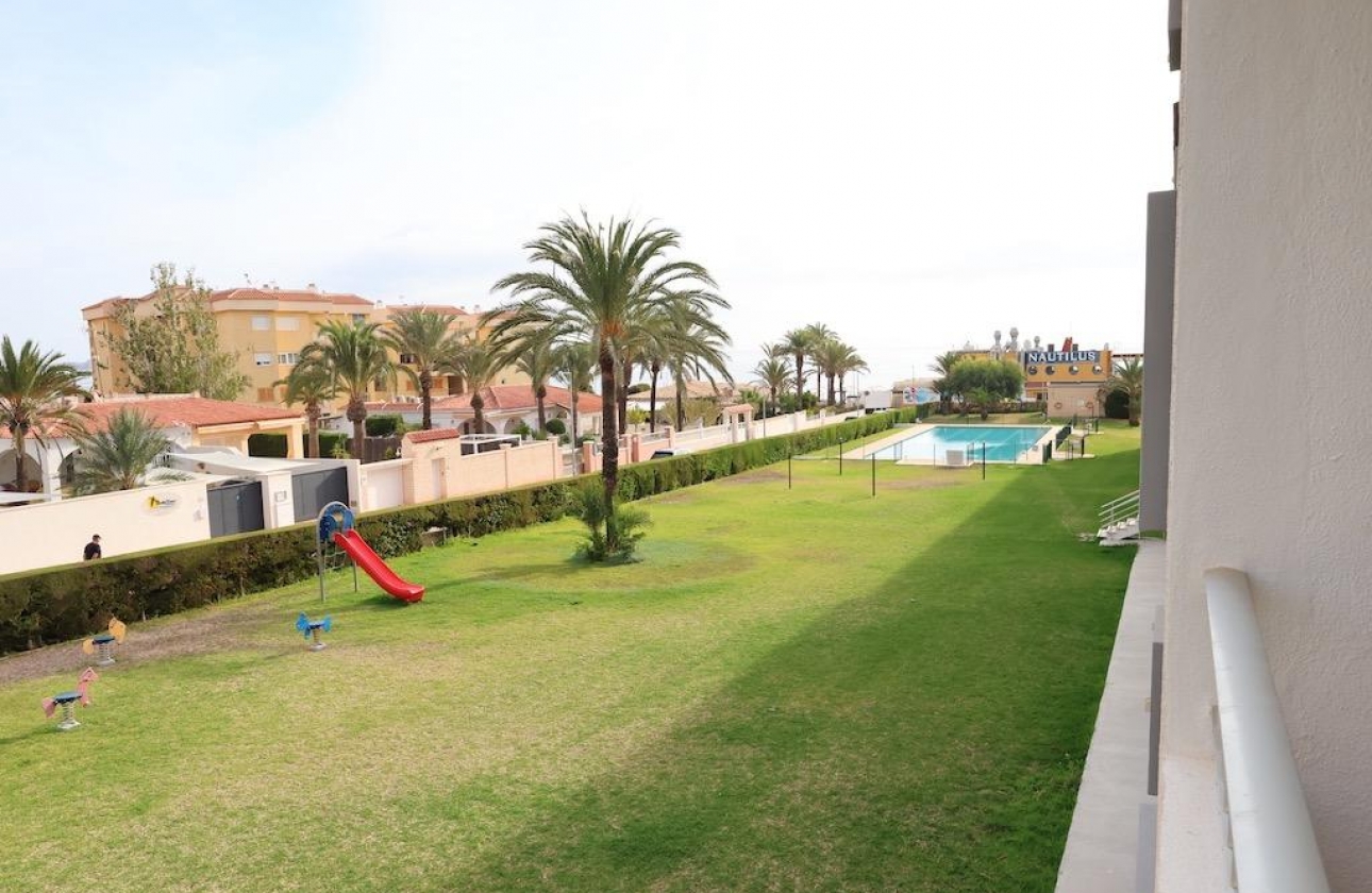 Rynek wtórny - Apartament - Torrevieja - Punta Prima