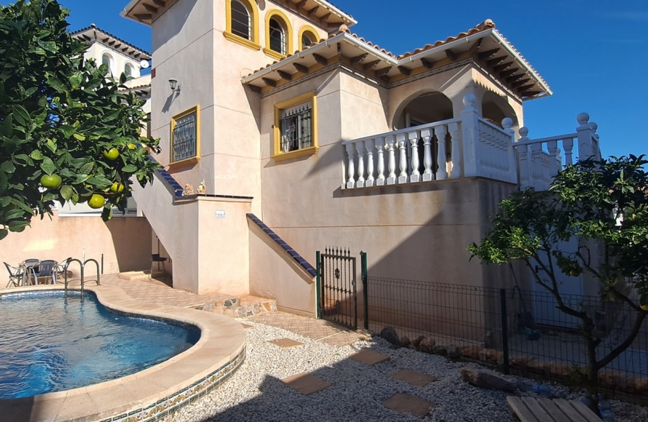 Rynek wtórny - Villa - Orihuela Costa - La Zenia