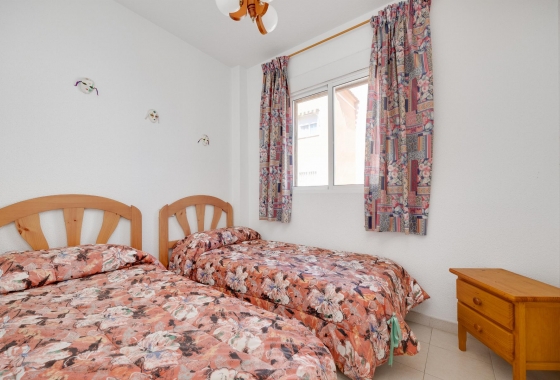 Resale - Bungalow - Torrevieja - Playa De Los Naufragos