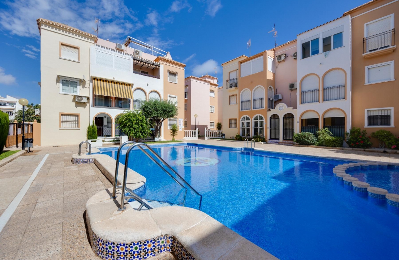 Resale - Bungalow - Torrevieja - Playa De Los Naufragos