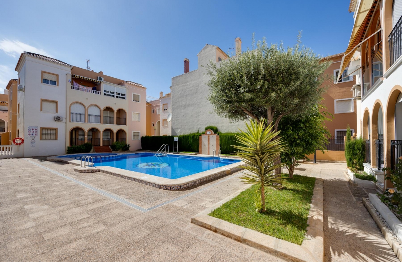 Resale - Bungalow - Torrevieja - Playa De Los Naufragos