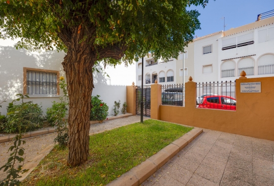 Resale - Bungalow - Torrevieja - Playa De Los Naufragos