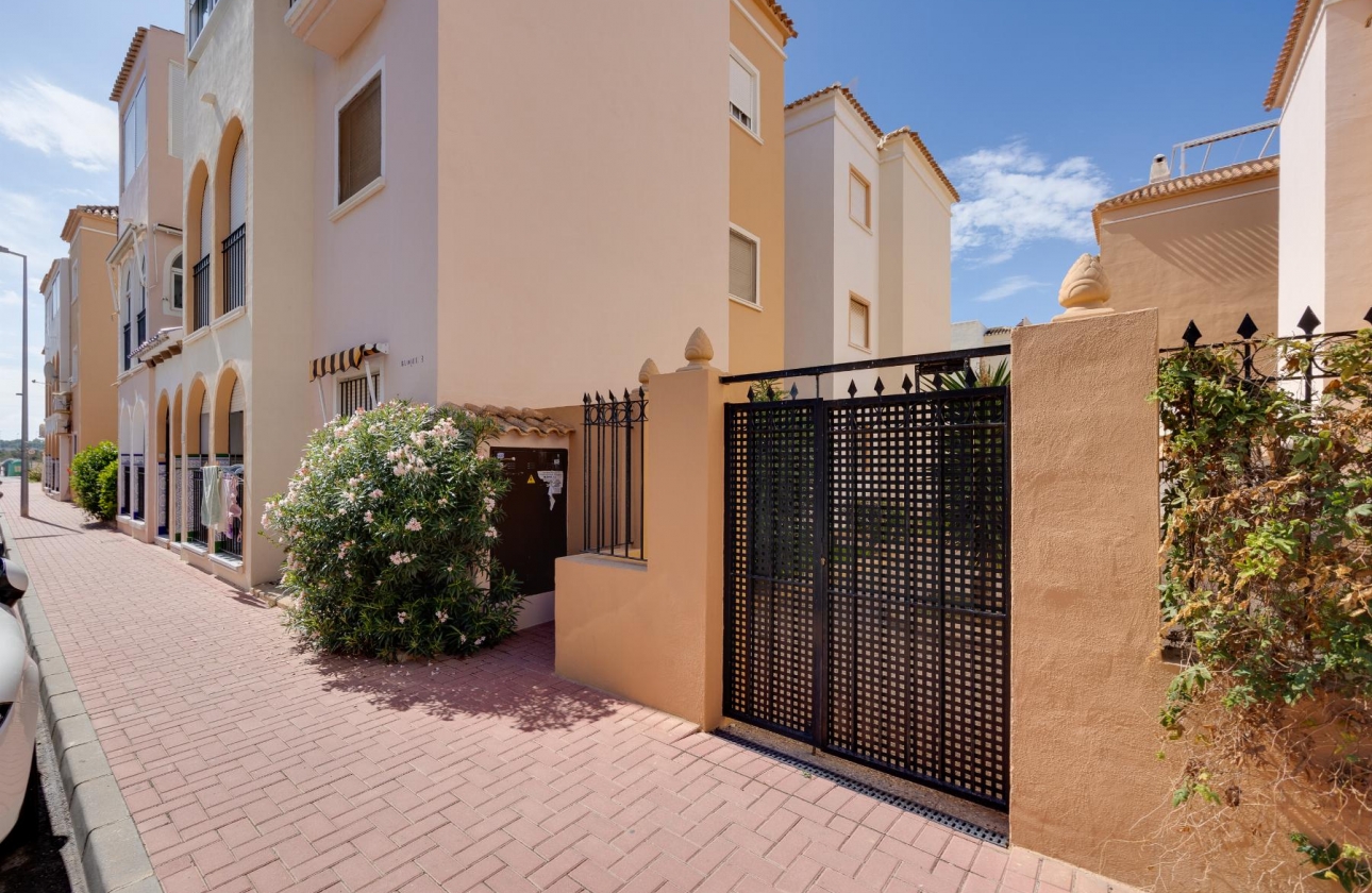 Resale - Bungalow - Torrevieja - Playa De Los Naufragos