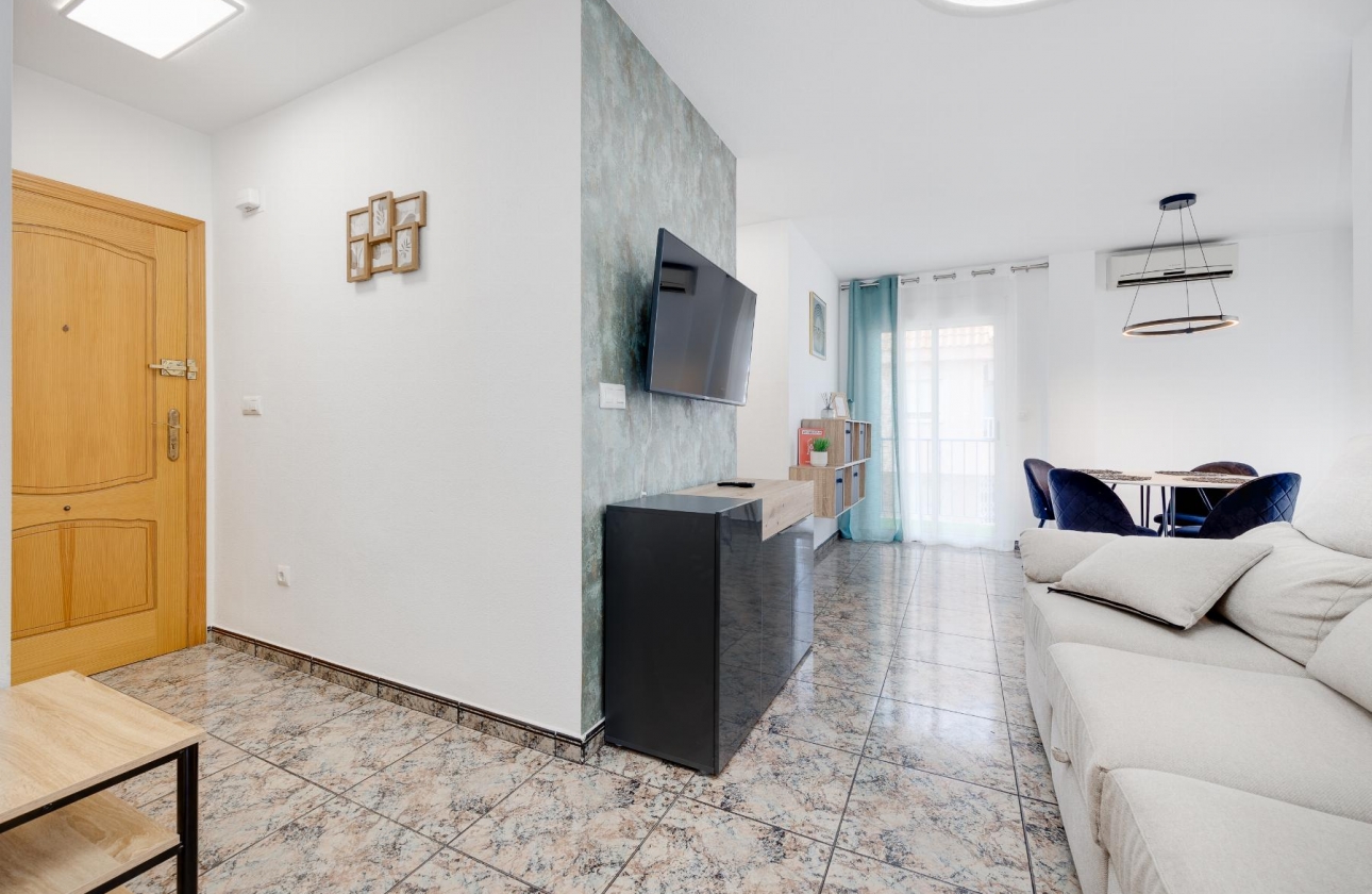 Resale - Apartment - Torrevieja - PLAYA NAUFRAGOS