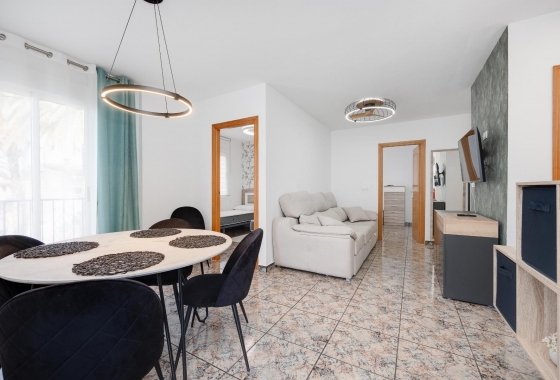 Resale - Apartment - Torrevieja - PLAYA NAUFRAGOS