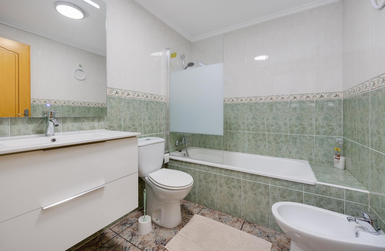 Resale - Apartment - Torrevieja - PLAYA NAUFRAGOS