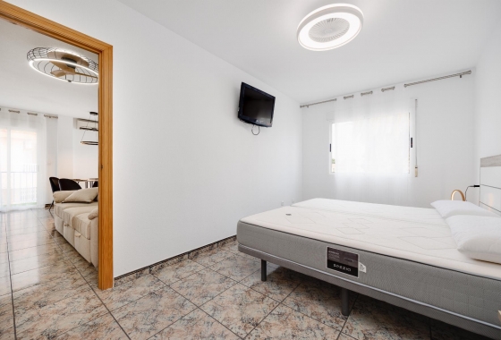 Resale - Apartment - Torrevieja - PLAYA NAUFRAGOS