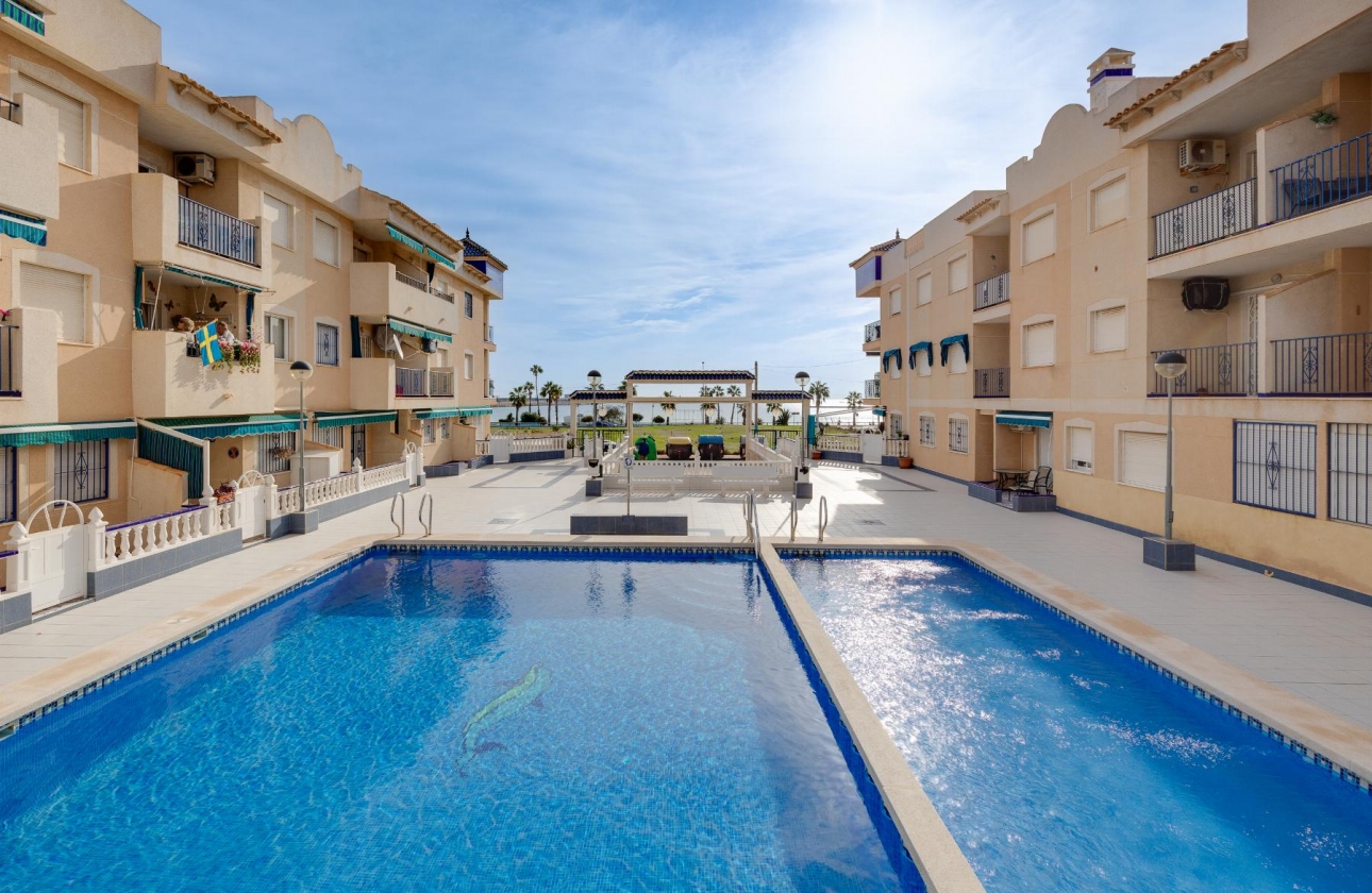 Resale - Apartment - Torrevieja - PLAYA NAUFRAGOS