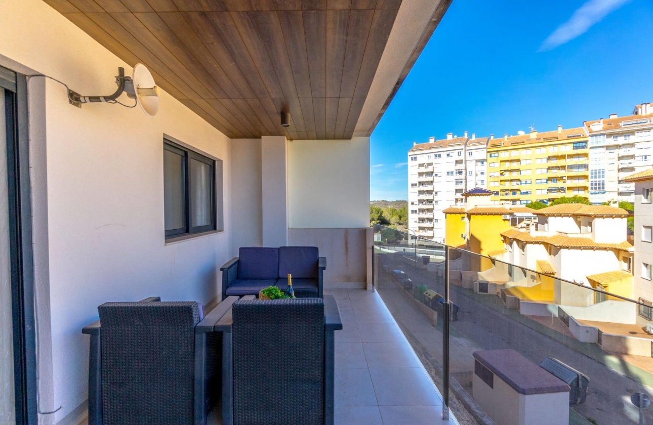 Resale - Apartment - Orihuela Costa - Altos de Campoamor