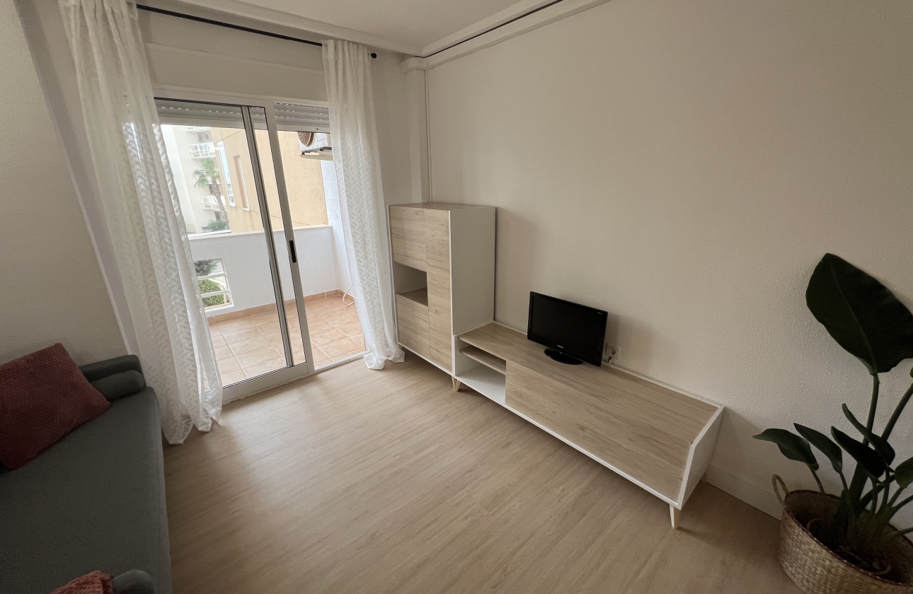 Resale - Apartment - Torrevieja - La Veleta