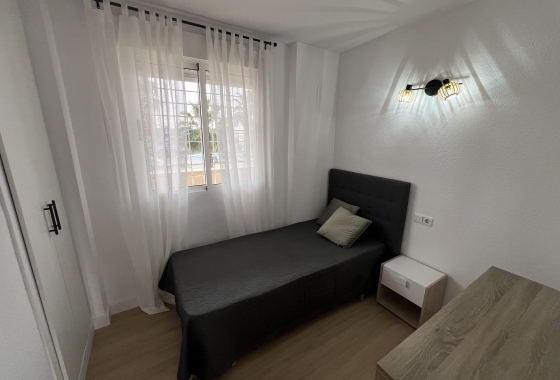 Resale - Apartment - Torrevieja - La Veleta