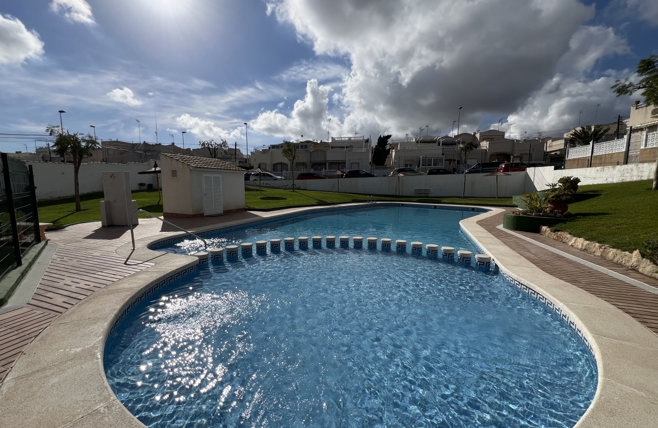 Resale - Villa - Torrevieja - Los Balcones