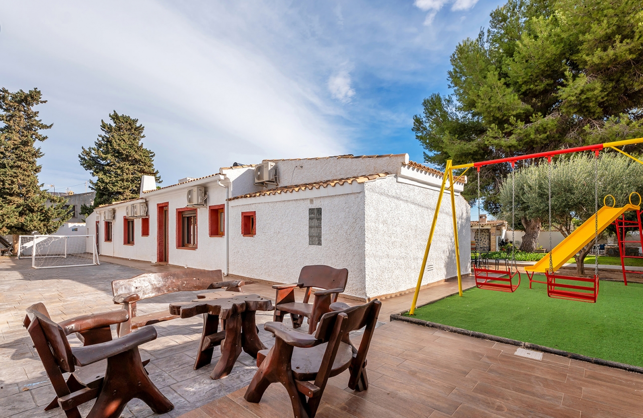 Resale - Villa - Orihuela Costa - Lomas de Cabo Roig