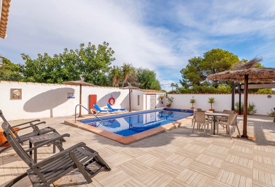 Resale - Villa - Orihuela Costa - Lomas de Cabo Roig