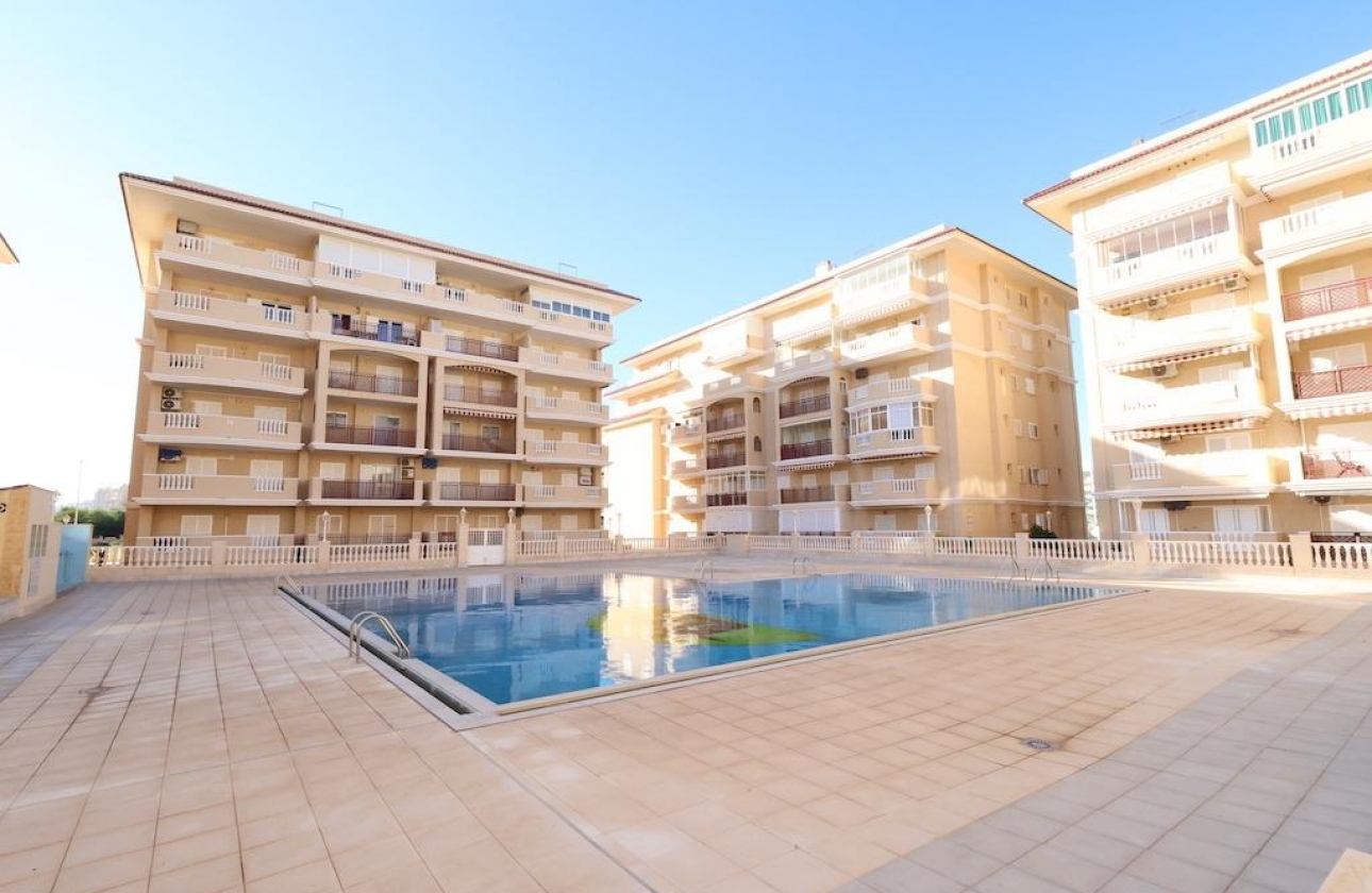 Resale - Apartment - Torrevieja - La Mata