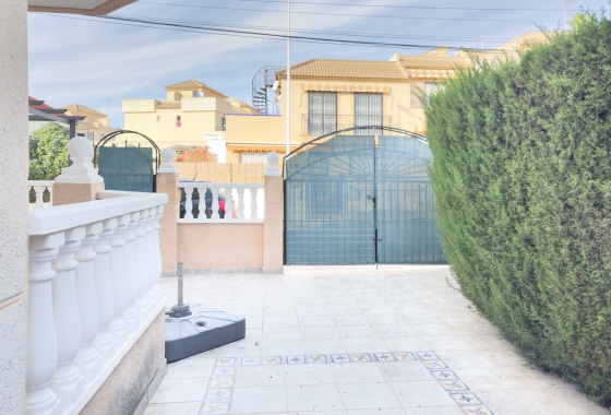 Resale - Apartment - Ground Floor Apartment - Torrevieja - Los Frutales