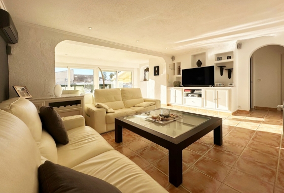 Resale - Villa - Orihuela Costa - La Florida