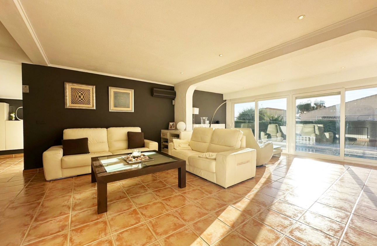 Resale - Villa - Orihuela Costa - La Florida