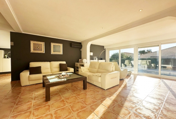 Resale - Villa - Orihuela Costa - La Florida