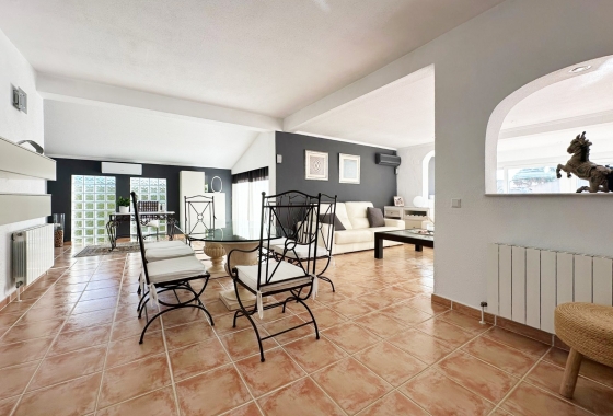 Resale - Villa - Orihuela Costa - La Florida