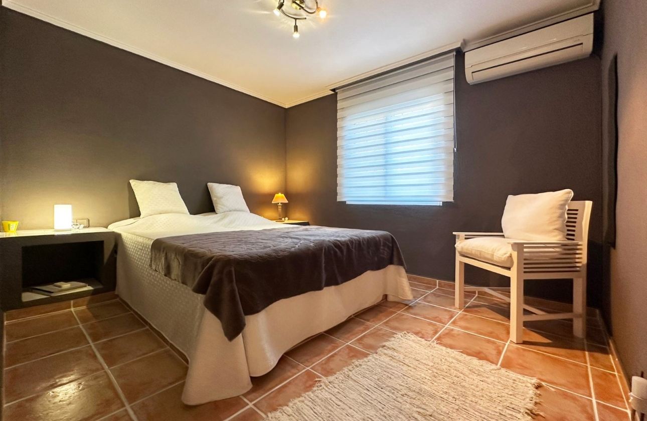 Resale - Villa - Orihuela Costa - La Florida