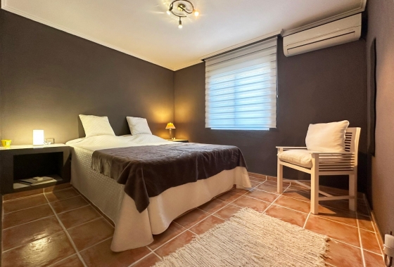 Resale - Villa - Orihuela Costa - La Florida